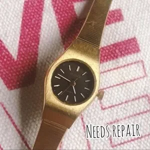 Vintage Pulsar Classy Gold Tone Wrist Watch - For Parts, Doesn\'t Run Vintage | Accessories | Vintage Pulsar Classy Gold Tone  main image 2